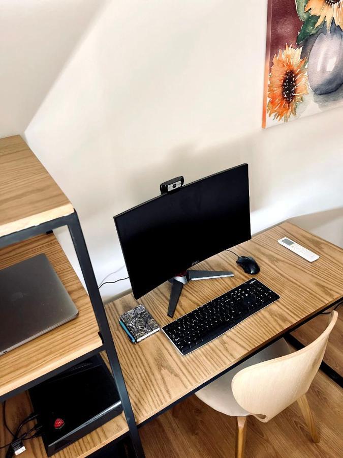 Sui's Apartment